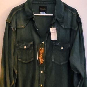 NWT WRANGLER DENIM SHIRT